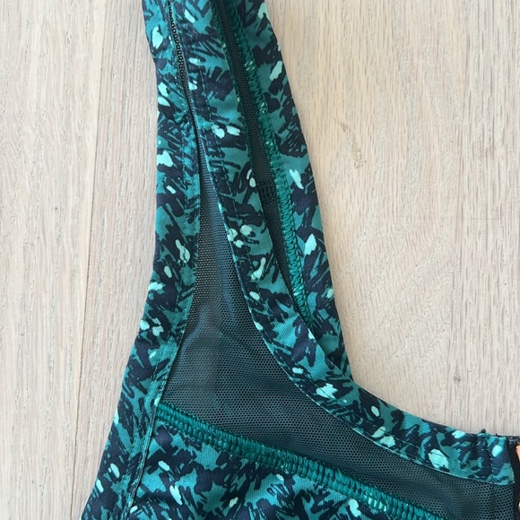 Lululemon Sports Bra - Picture 3 of 6